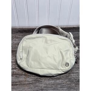 Lululemon Women's Light Beige Everywhere Belt Bag